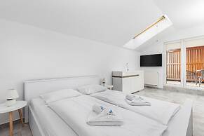 Penthouse Baltic Park 16/331 by Renters