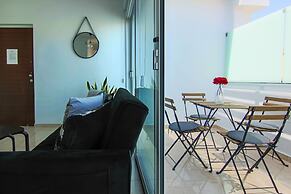 Phaedrus Living: Seaside Luxury Flat Lighthouse 62