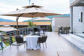 Madras Hotel and Apartments