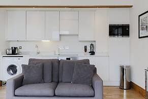 Monument by Excel Apartments