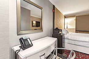 Umbrella Hotel Brooklyn