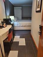 Umbrella Hotel Brooklyn