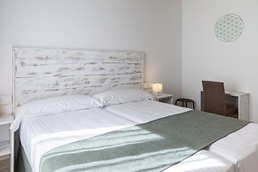 Ad Hoc Vitae Retreats & Health - Adults Only