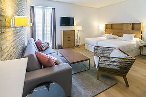 Aquitania Home Suites