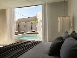Nomad Mykonos - Small Luxury Hotels of the World
