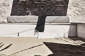 Nomad Mykonos - Small Luxury Hotels of the World