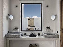 Nomad Mykonos - Small Luxury Hotels of the World