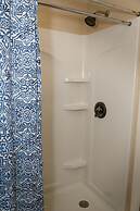 Langridge Lodge Studio Residence by RedAwning