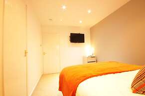 Fantastic 2-bed House in Hull. Garden, Sky tv