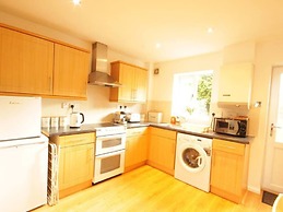 Fantastic 2-bed House in Hull. Garden, Sky tv