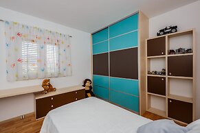 Luxury Secluded Villa w. Pool, Jacuzzi and Garden