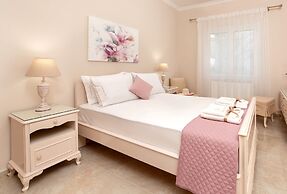 Nostalgia Corfu Town Apartments