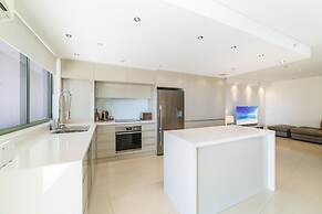 The Meriton on Main Beach