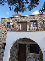 Minos Country Living Apartments