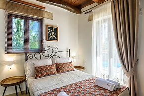 Minos Country Living Apartments