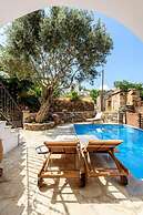 Minos Country Living Apartments