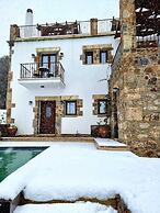 Minos Country Living Apartments