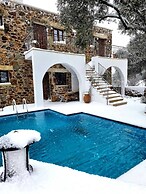 Minos Country Living Apartments