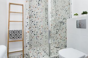 Apartment Etazhydaily Azina