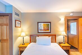 Cozy Aspen Grove 2 bed 2 bath by RedAwning Save 10% on 3 Nights, 15% o