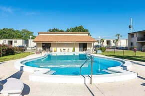 Sea Palm 1D is a 2 BR 1 Bath that is pet friendly and sleeps 6 by RedA
