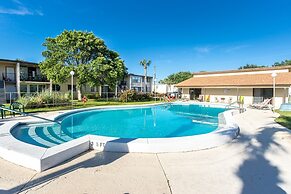 Sea Palm 1D is a 2 BR 1 Bath that is pet friendly and sleeps 6 by RedA