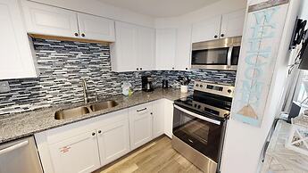 Sea Palm 1D is a 2 BR 1 Bath that is pet friendly and sleeps 6 by RedA