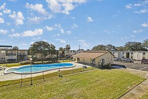 Sea Palm 1D is a 2 BR 1 Bath that is pet friendly and sleeps 6 by RedA