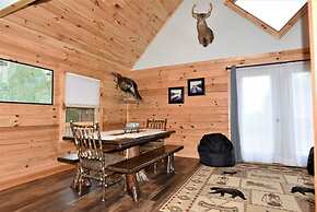 Back Lake Lodges Moose Tracks Cabin
