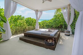 Le Meridien Maldives Resort & Spa