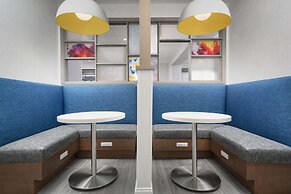 Hampton Inn Ashland City, TN