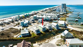 Pelican Pass by ALBVR