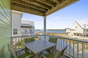 Pelican Pass by ALBVR