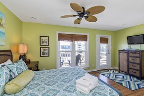 Pelican Pass by ALBVR