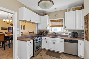 Pelican Pass by ALBVR