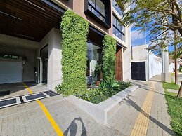 BEE Suites San Jose - Escalante