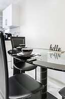 Cosy 2BR Maisonette Near Hospital & Stations