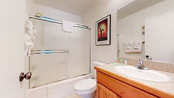 Summit 293 Bright, Spacious with Under Ground Parking, Walk to Eagle L