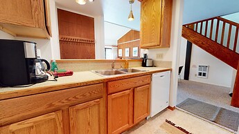 Summit 293 Bright, Spacious with Under Ground Parking, Walk to Eagle L