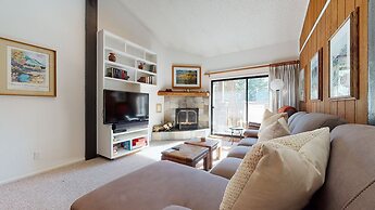 Summit 293 Bright, Spacious with Under Ground Parking, Walk to Eagle L