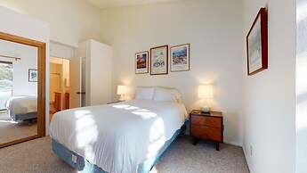 Summit 293 Bright, Spacious with Under Ground Parking, Walk to Eagle L