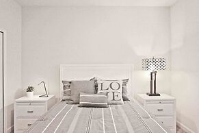 Storey Lake Dream Home With Gorgeous Lake View! 6 Bedroom Home by RedA