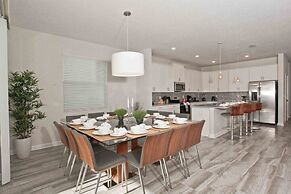 Storey Lake Dream Home With Gorgeous Lake View! 6 Bedroom Home by RedA