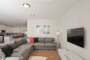 Storey Lake Dream Home With Gorgeous Lake View! 6 Bedroom Home by RedA