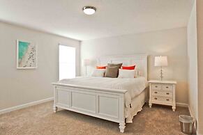 Storey Lake Dream Home With Gorgeous Lake View! 6 Bedroom Home by RedA