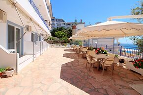 Murati Suites Sarande
