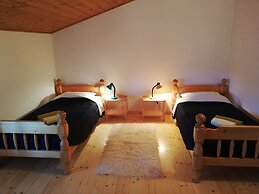 Villa Valeta 500 Meters From the Beach