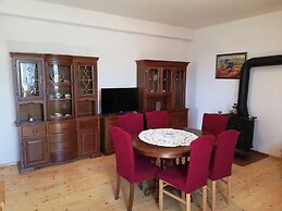 Villa Valeta 500 Meters From the Beach