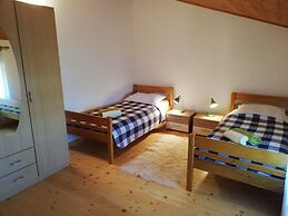 Villa Valeta 500 Meters From the Beach