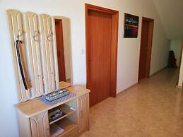 Villa Valeta 500 Meters From the Beach